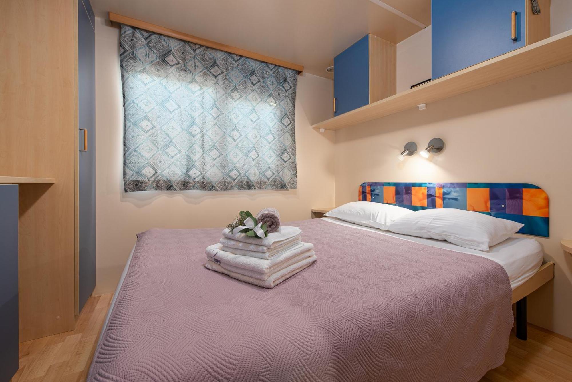 Camp Mrkva Mobile Homes With Pool Sukošan Exterior foto