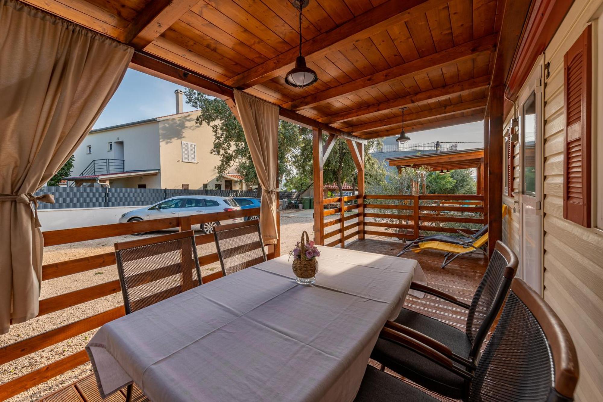 Camp Mrkva Mobile Homes With Pool Sukošan Exterior foto