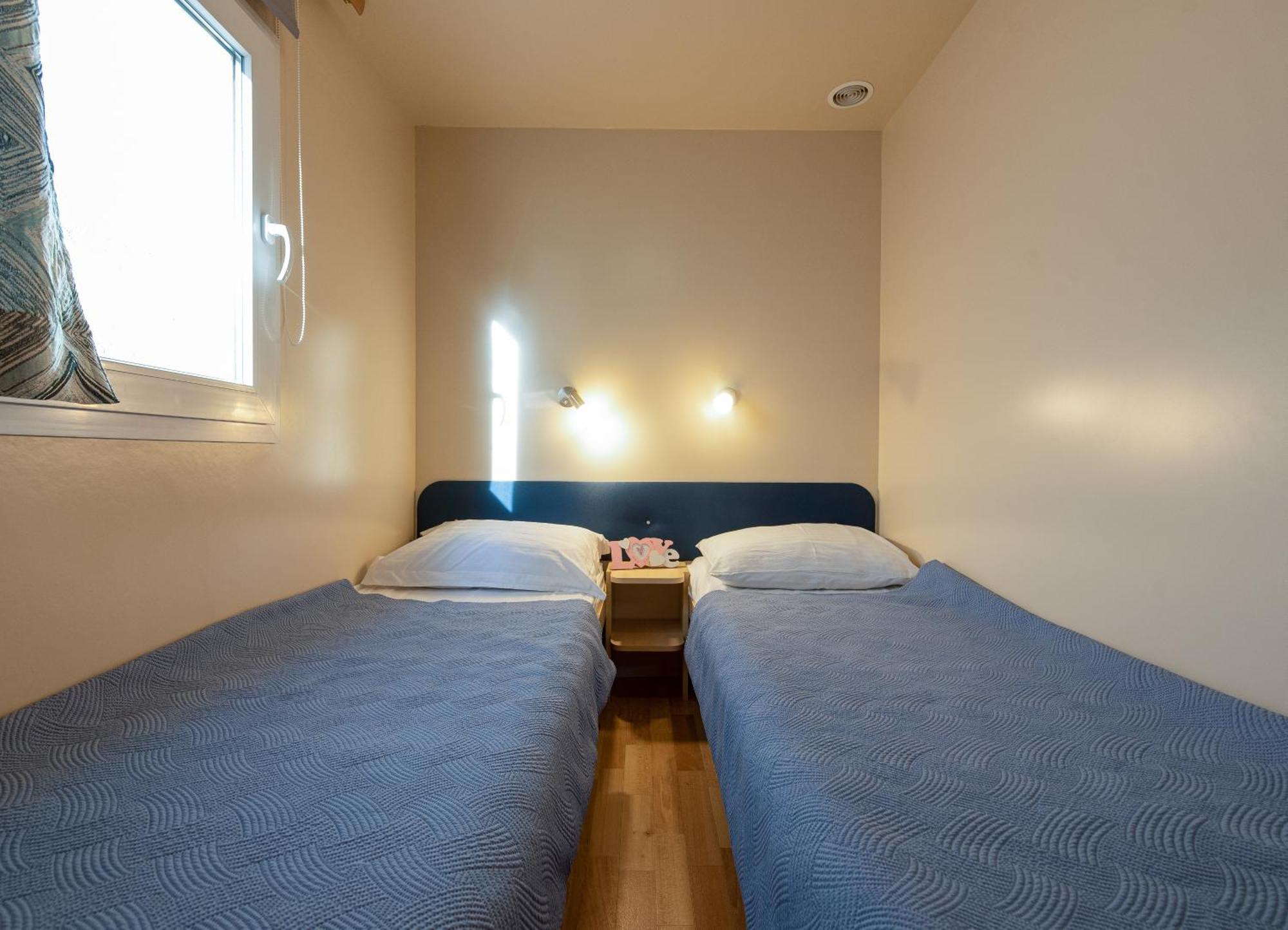 Camp Mrkva Mobile Homes With Pool Sukošan Habitación foto