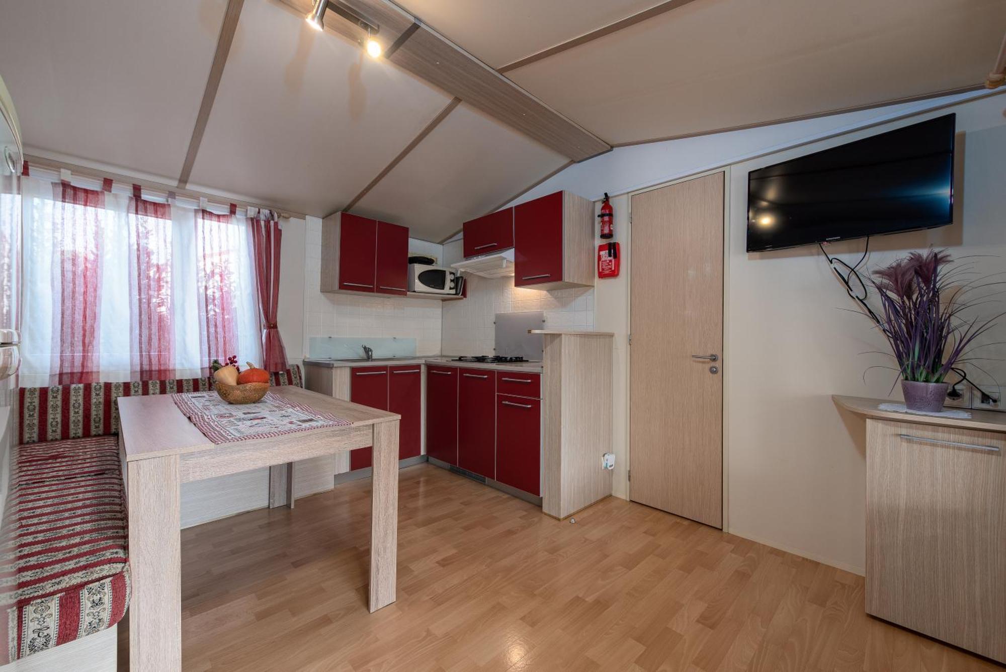 Camp Mrkva Mobile Homes With Pool Sukošan Habitación foto